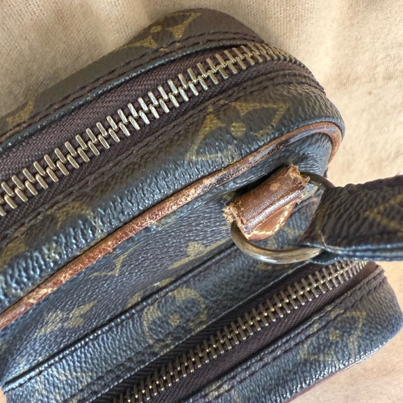 Louis Vuitton Amazone Crossbody Bag - Vintage (Mini Smaller size) - Picture 10 of 17